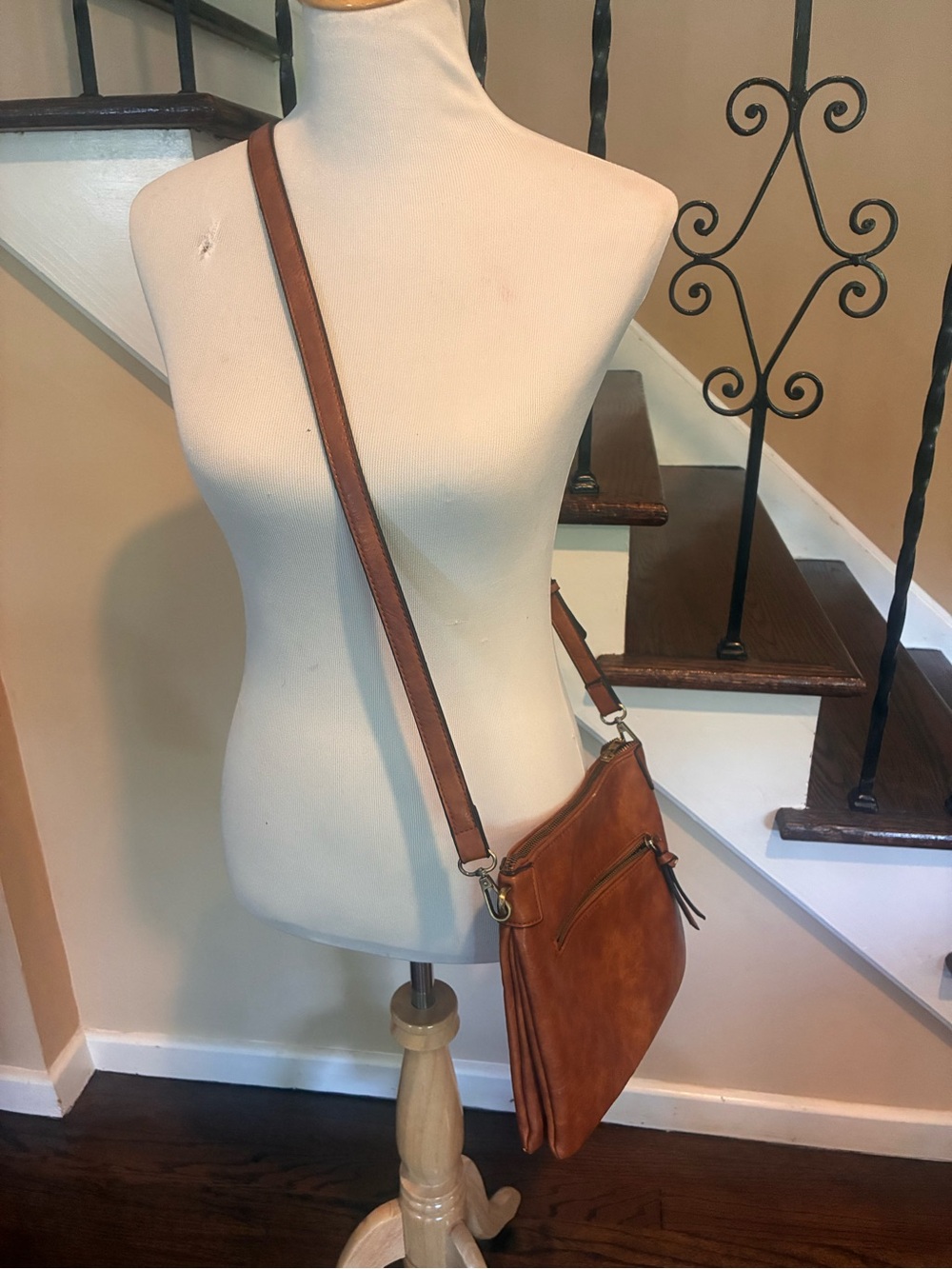 Antik Kraft Cognac Brown Leather Crossbody Shoulder Bag